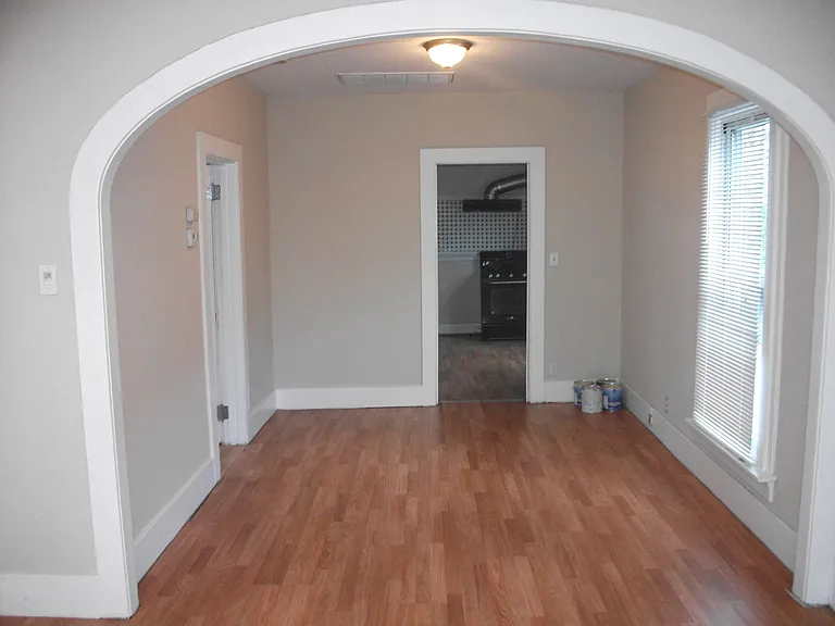 DUANE 125 — Photo 3