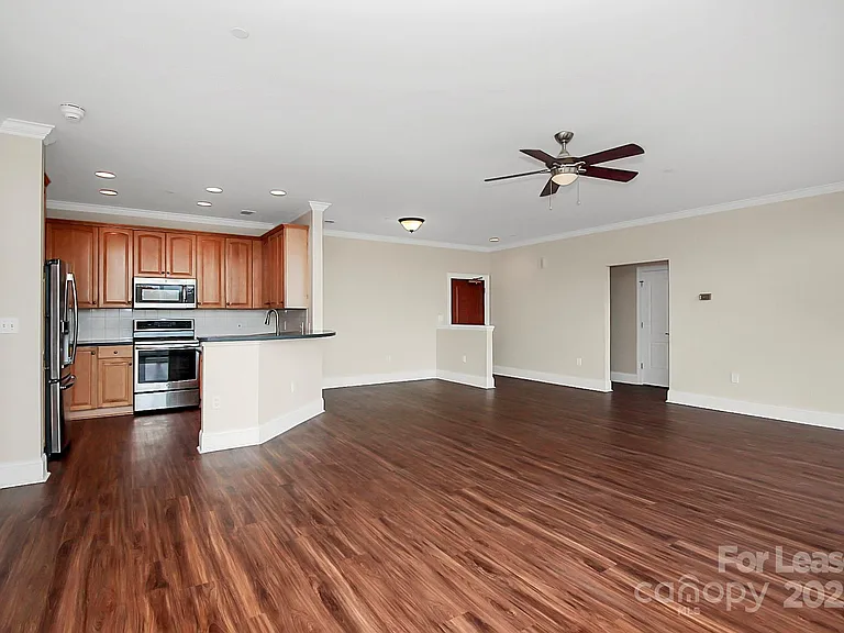 400 N Church St #414 — Photo 9