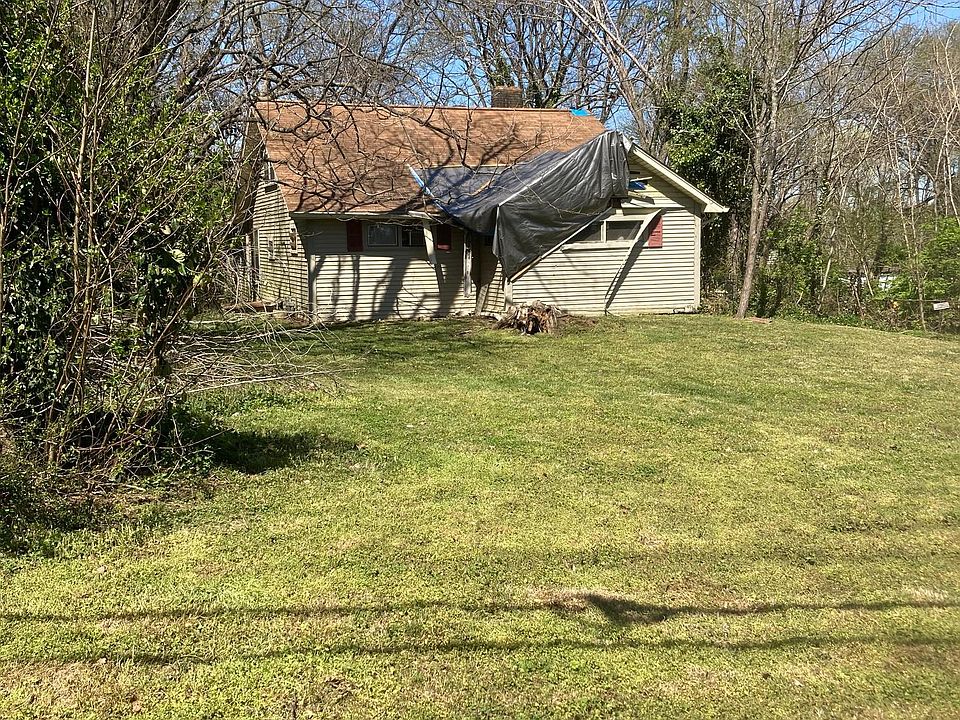 1st image of 705 Maplewood Ln