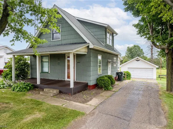 1196 Manchester Ave NW, Massillon, OH 44647