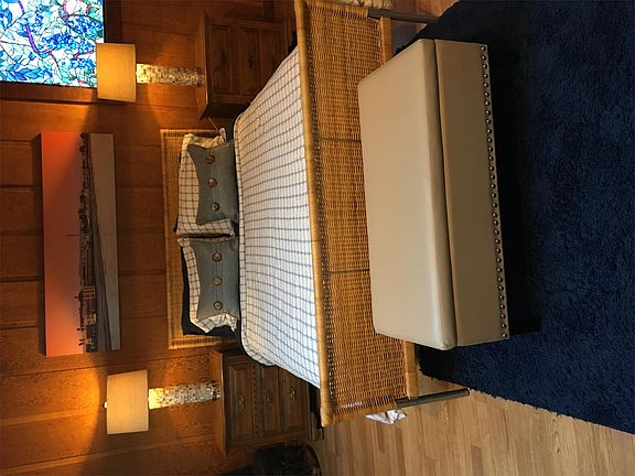 Queen bed with pillow mattress