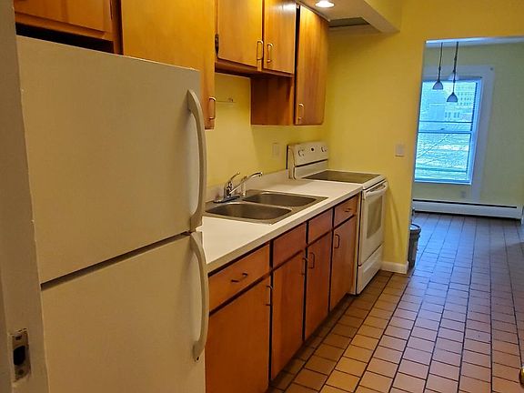 4th image of 124 Hamilton St APT C
