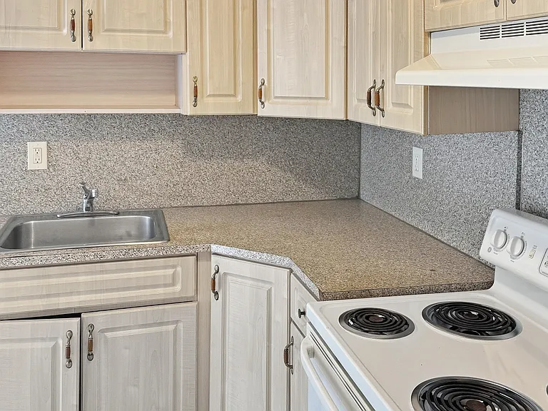 1560 NW 15th Street Rd #11 — Photo 11