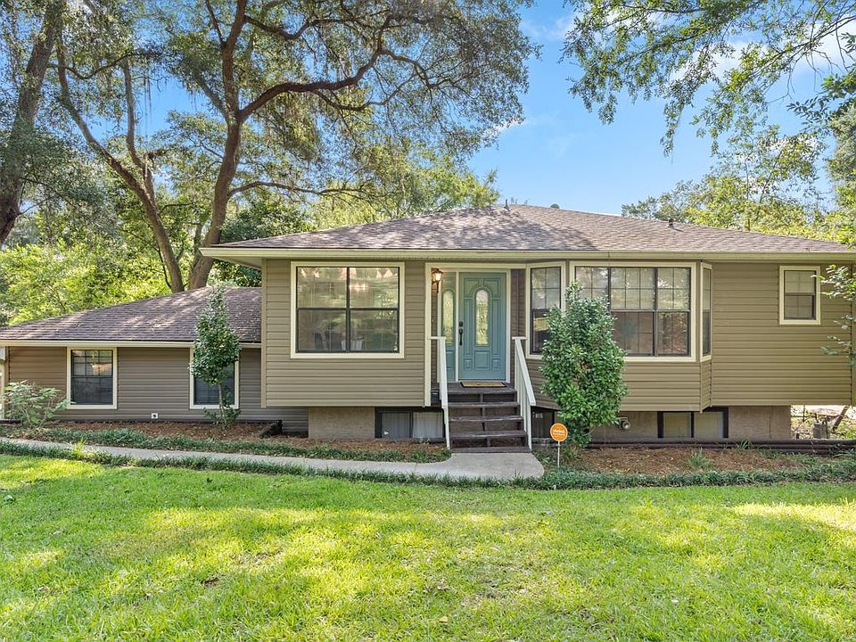 1st image of 4605 Barclay Ln