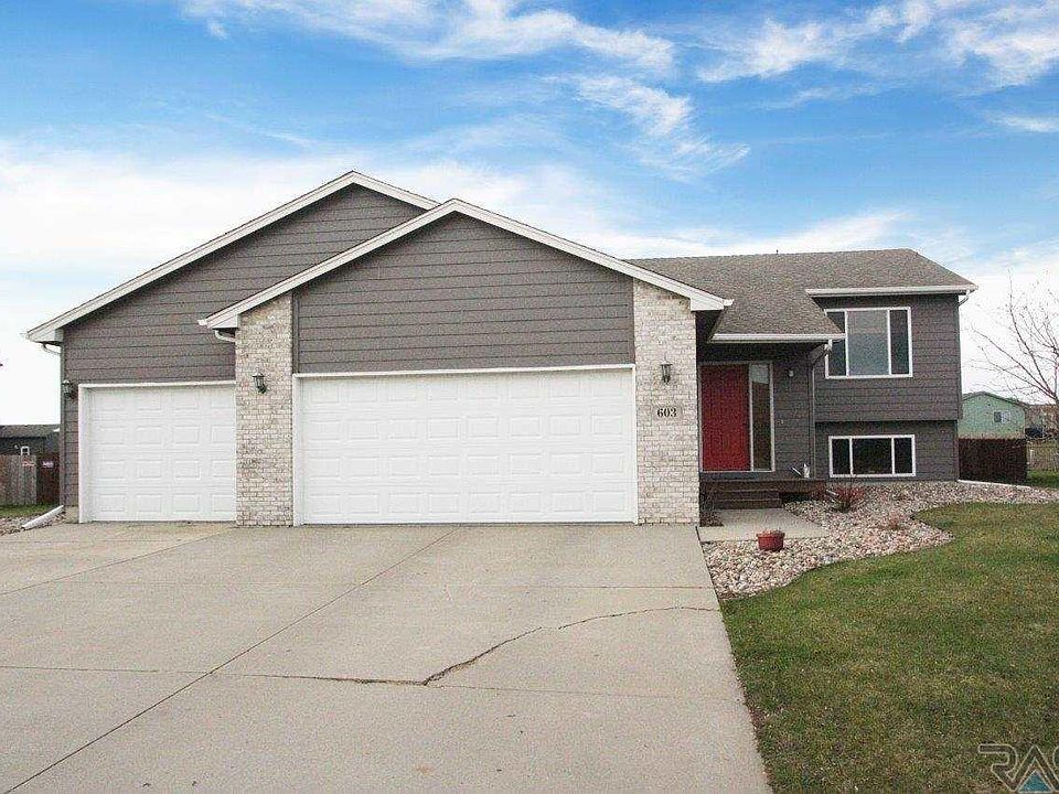 1st image of 603 Honeysuckle Dr