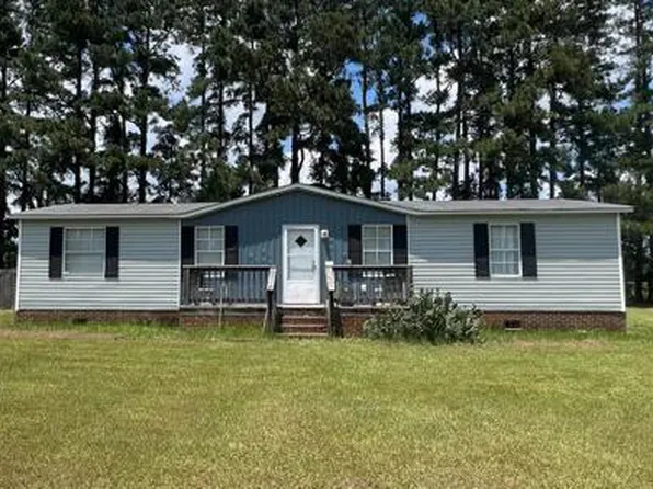 115 Howards Ln, Dunn, NC 28334