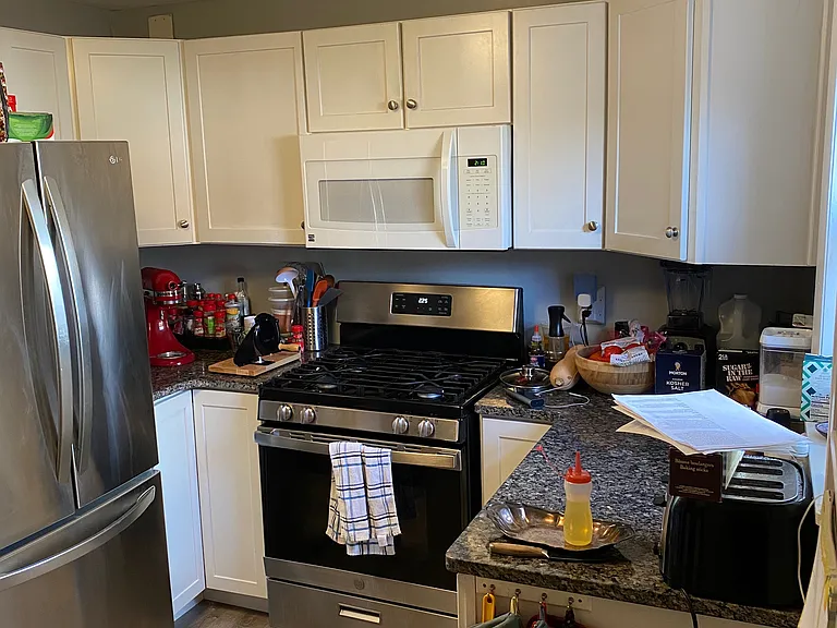 933 S Linwood Ave — Photo 8