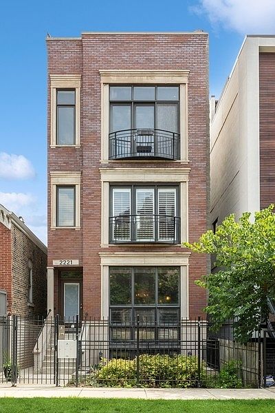 1st image of 2221 N Hoyne Ave #1
