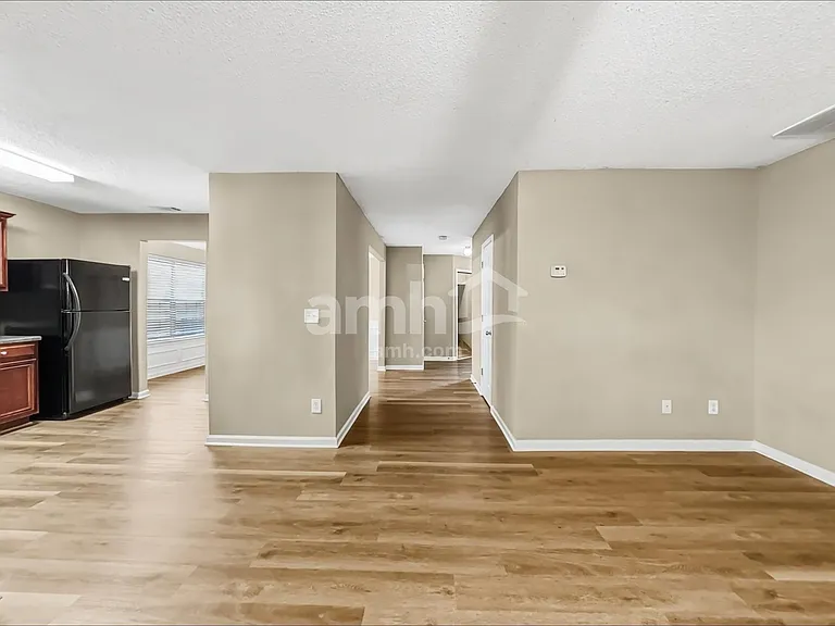 369 Hidden Creek Ln — Photo 7