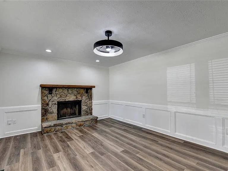 1530 Plunketts Rd — Photo 18