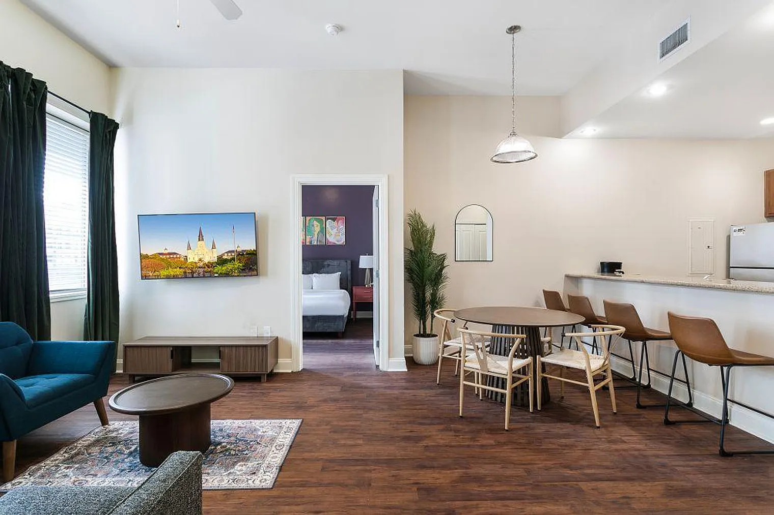 2 bed, 3.0 bath, 1033 sqft, $6,492 — Photo 3