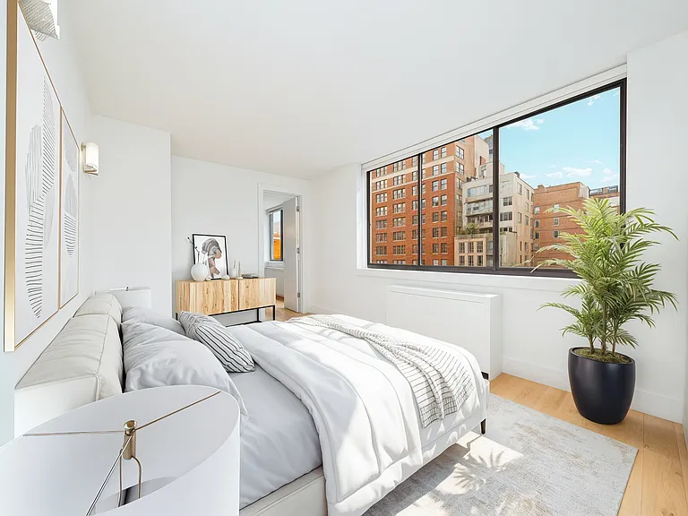 250 W 19th St #5B — Photo 2