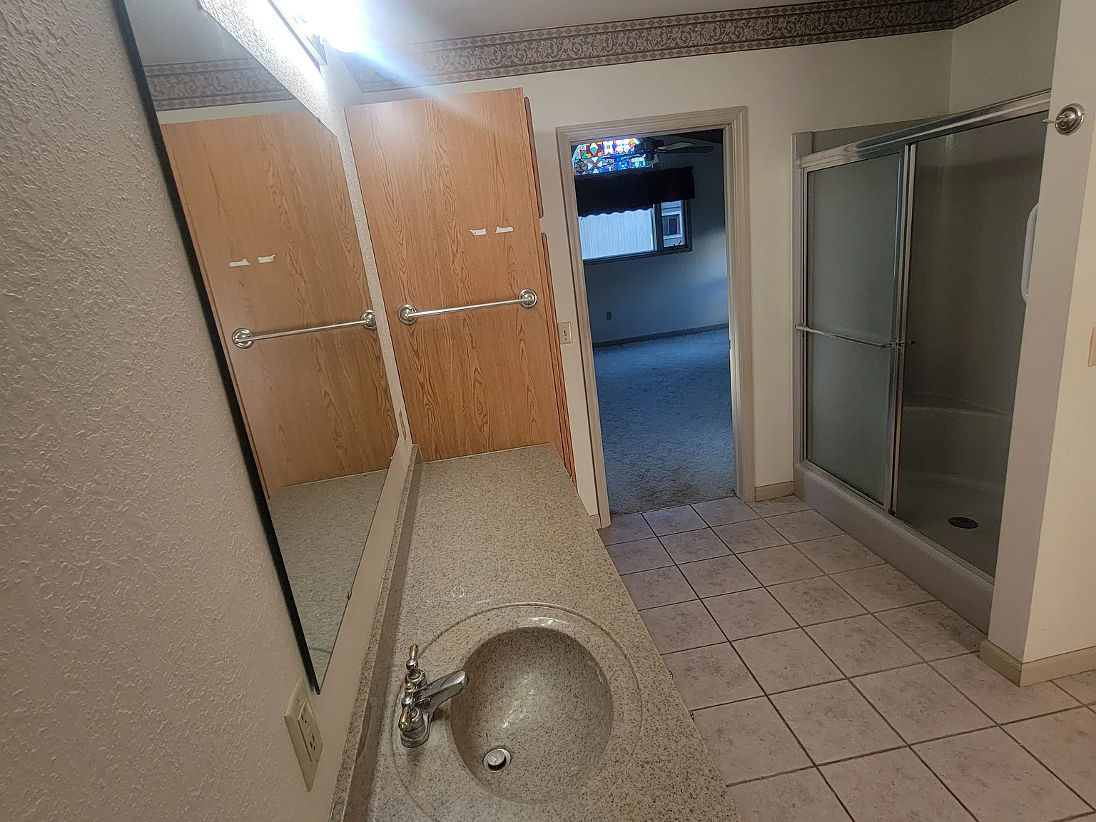 3 bed, 2100 sqft, $1,550 — Photo 4