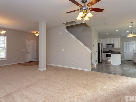 4th image of 12 Beaver Creek Ln