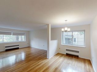 49 Green St APT 5, Brookline, MA 02446