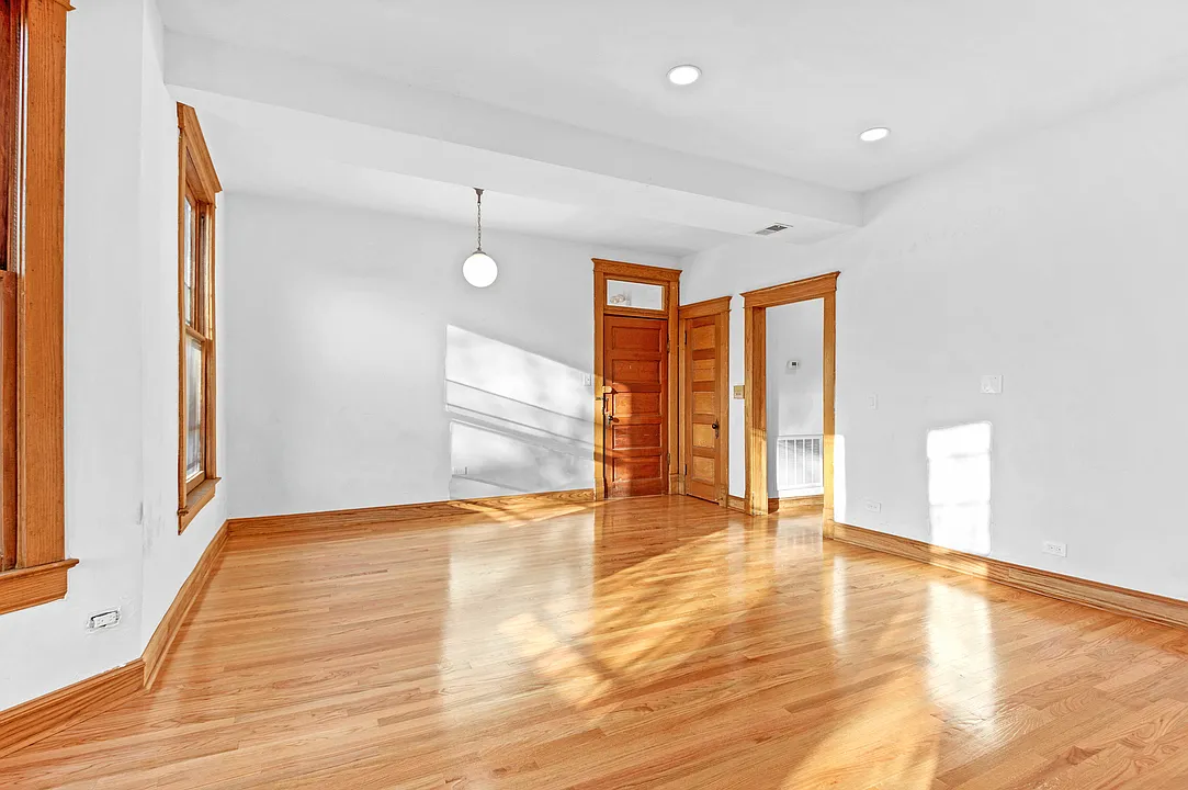 2 bed, 1.0 bath, $1,930 — Photo 3