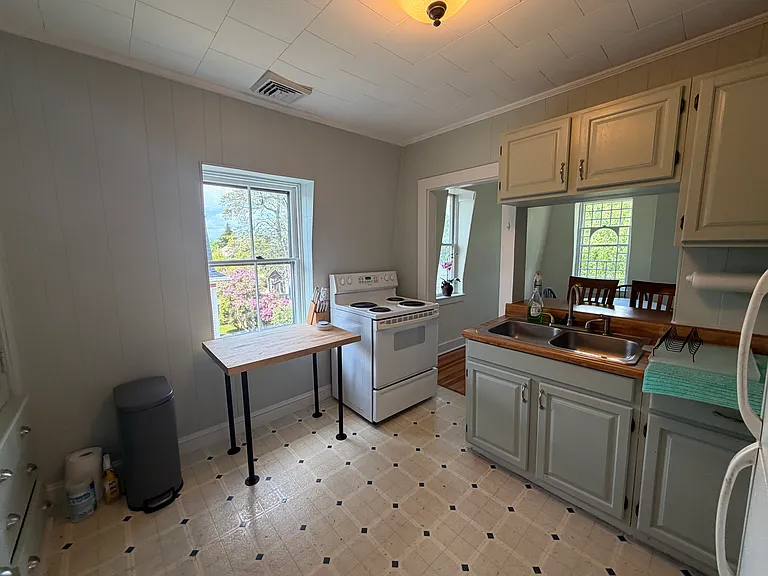 44 Everett St #3 — Photo 3