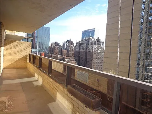 Rented by Platinum Properties | media 17