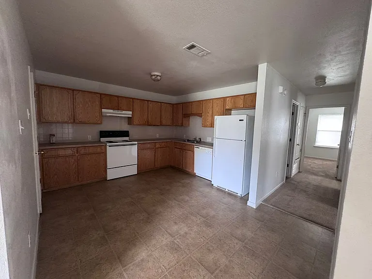 1430 Shoshoni Trl — Photo 18