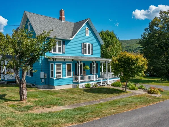 7 William St, Chester, MA 01011