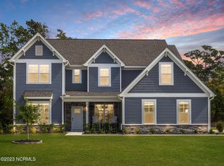 701 Peytons Lake Ln, Hubert, NC 28539