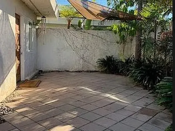 608 N Rios Ave #1, Solana Beach, CA 92075