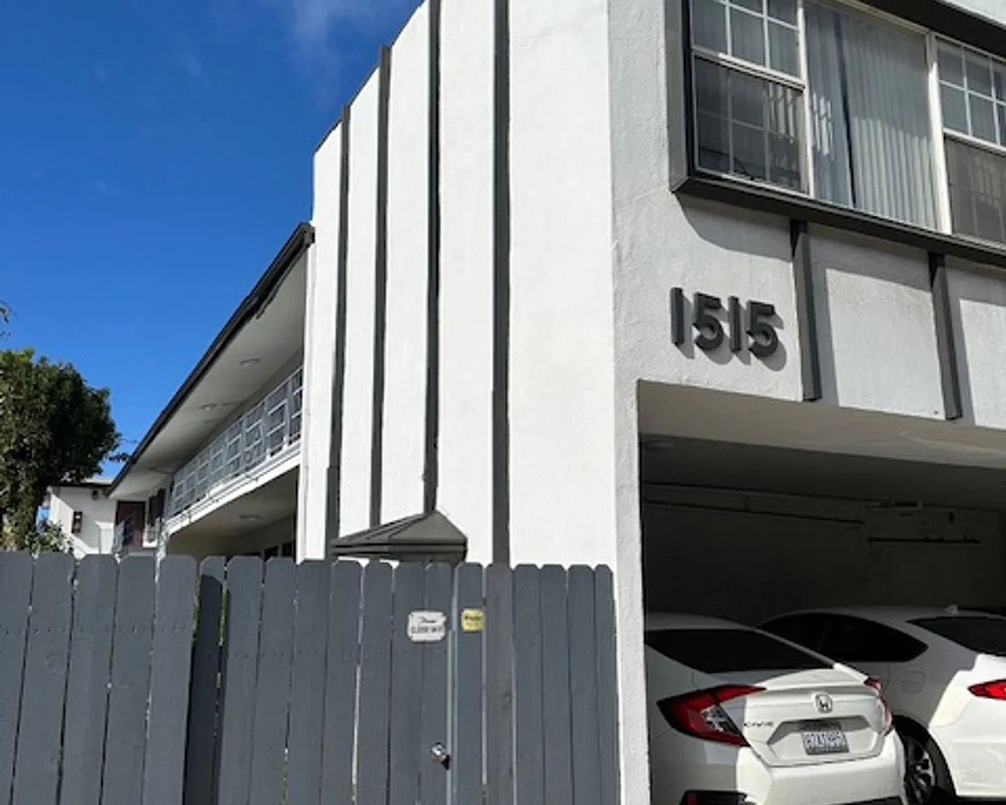 b1511 — Photo 2