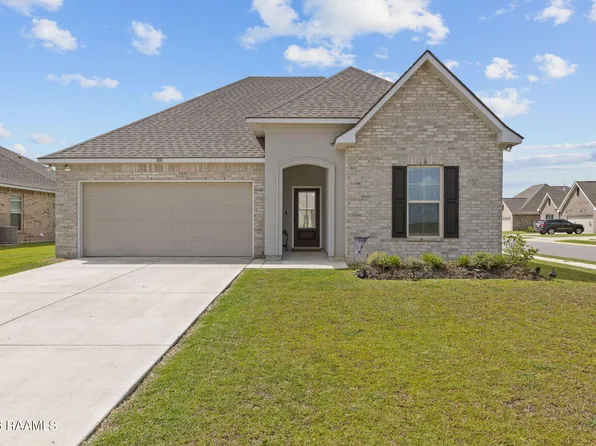 100 Fearless Ave, Youngsville, LA 70592
