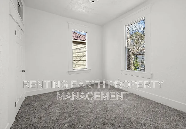 1217 Fulton Ave — Photo 18