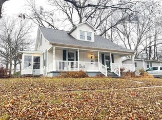 451 Livingston St, Carlyle, IL