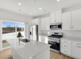 6198 205th St N, Forest Lake, MN 55025