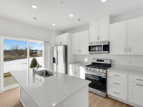 6198 205th St N, Forest Lake, MN 55025