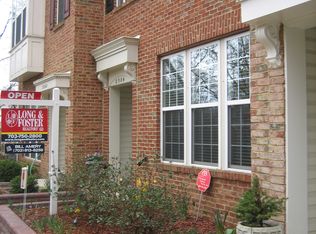 2304 Huntington Station Ct, Alexandria, VA 22303