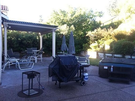 3rd image of 1105 Burwood Way