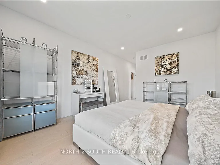 118 Berkely St — Photo 17