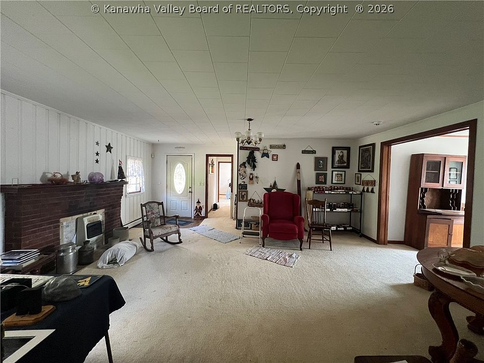 10th image of 90 River Ln
