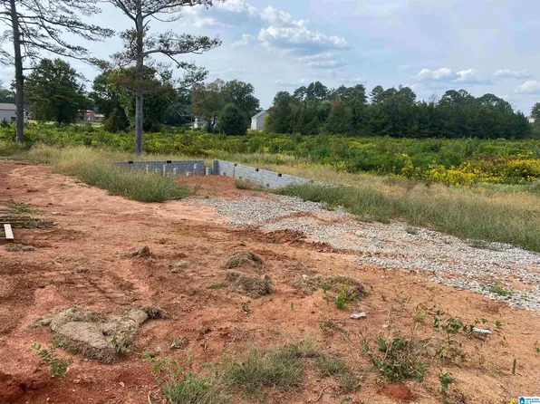 1589 Fairway Dr, Jacksonville, AL 36265
