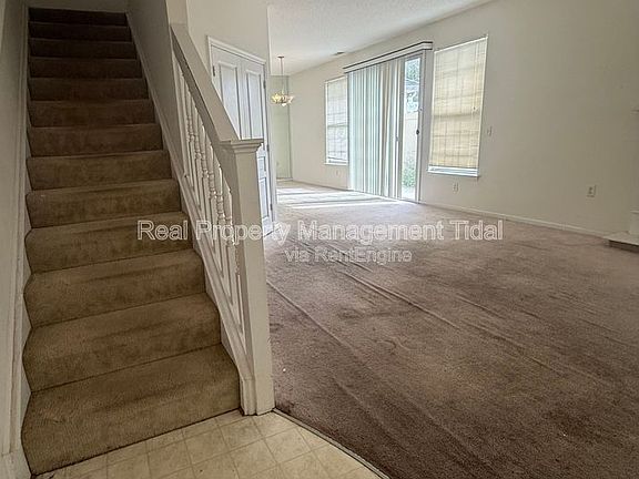 4th image of 5813 Ludington Dr