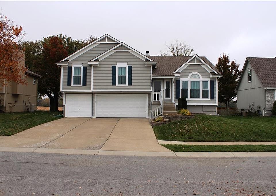 1st image of 1105 SE Princeton Dr