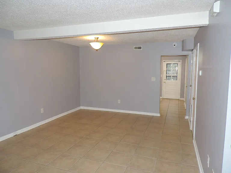 8807 Hunter Ridge Dr — Photo 21
