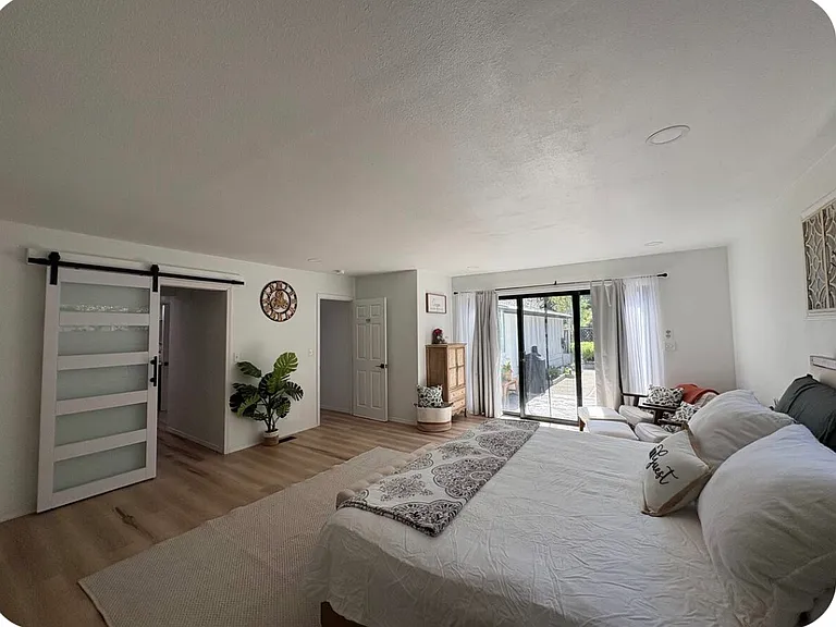 1398 Oregon Ave — Photo 96