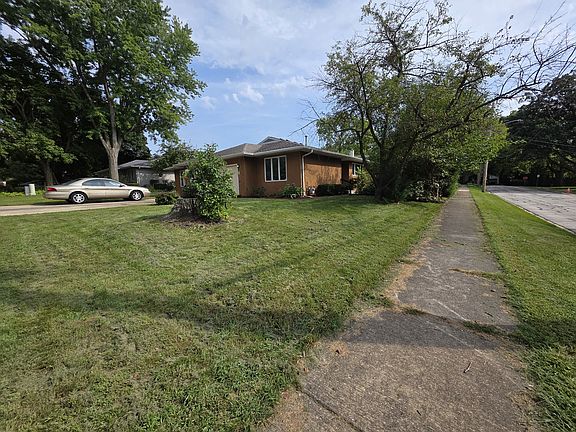 4th image of 206 Webster St #206