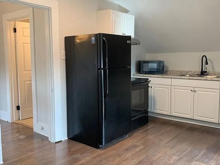 1201 Creedmore Avenue — Photo 1
