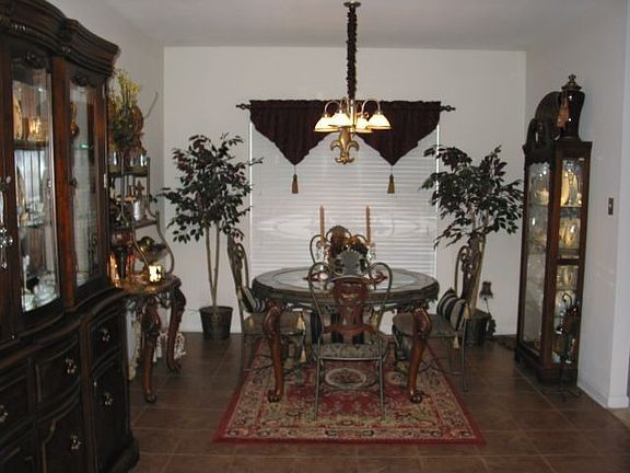 2nd image of 5233 Hemingway Dr