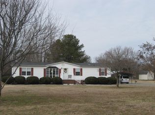 607 Burrells Marina Rd, Urbanna, VA 23175