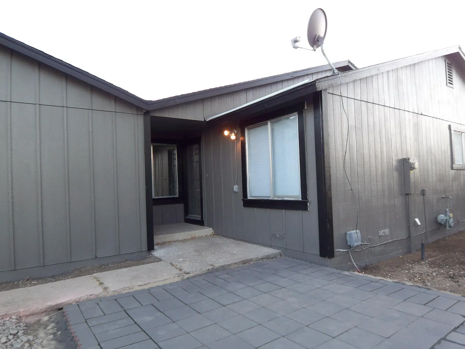 6769 Honeysuckle Ct photo 1