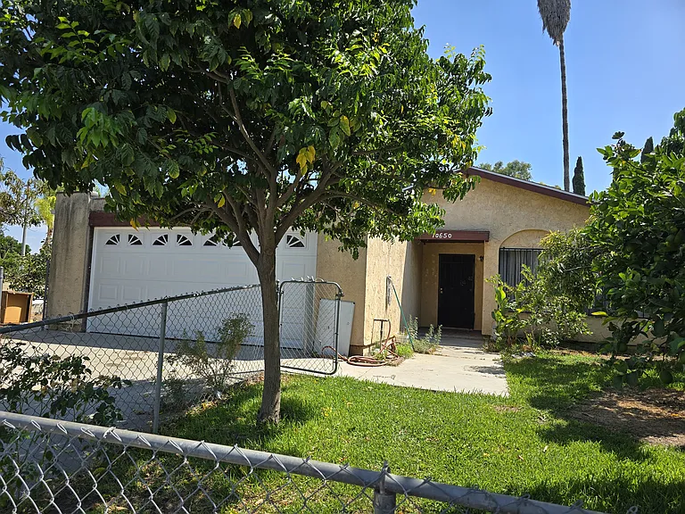 10650 Dilo St — Photo 11