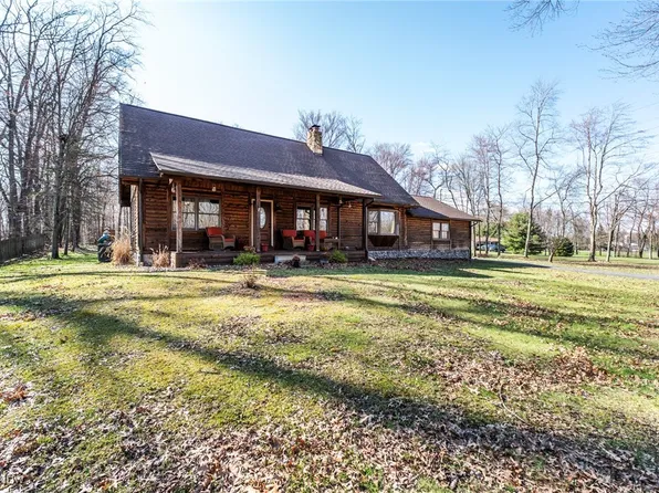 1231 Sharon Hogue Rd, Masury, OH 44438