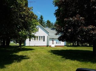 5836 County Road V, Gillett, WI 54124