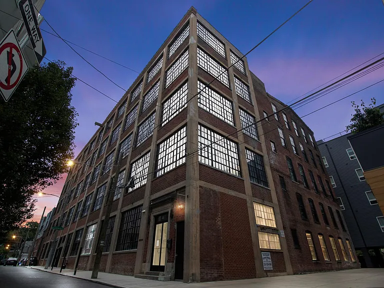 The Chesterman Building — Photo 27